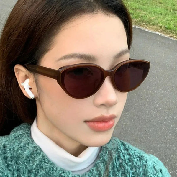 Sexy Cat Eye Sunglasses Women Vintage Small Cateye Sexy Eyewear Sunglasses for Ladies 80s 90S Trendy Stylish Glasses