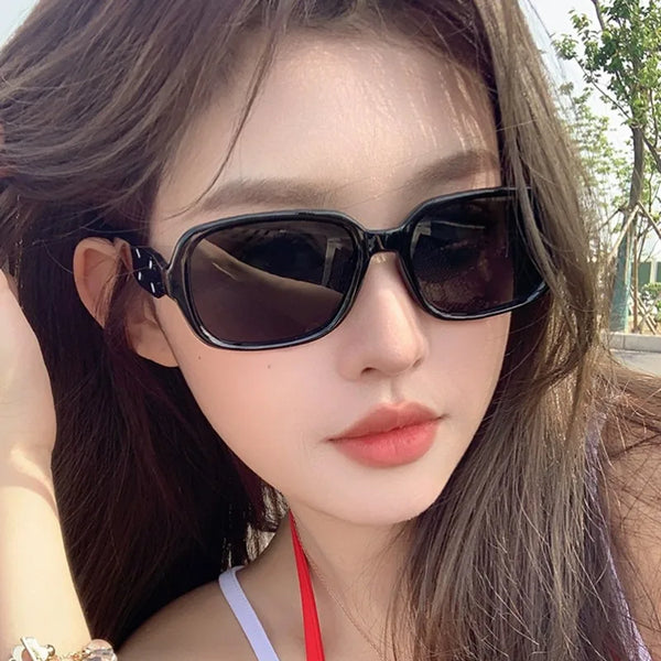 New Sunglasses Women Fashion Plastic Black Square Frame Sun Glasses Trendy Retro Men Eyeglasses Casual Outdoor Eyewear Uv400
